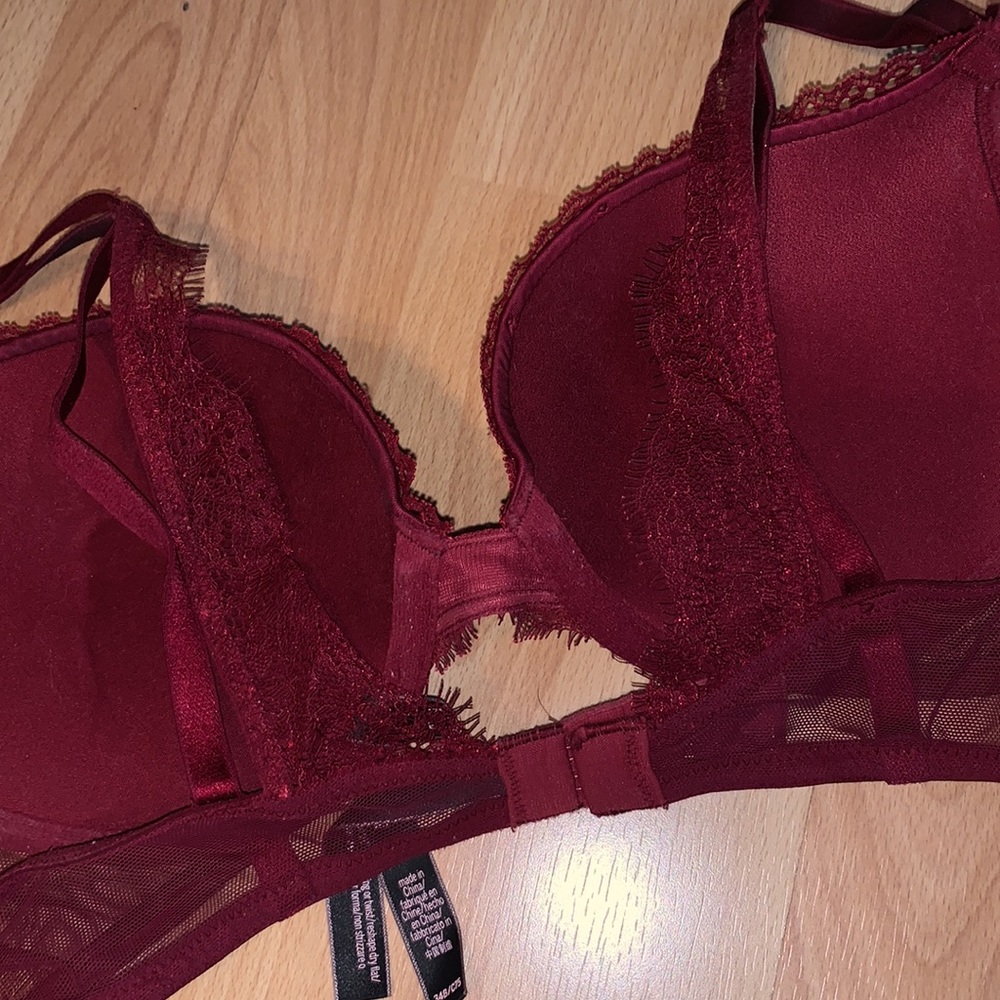 Red Lace VS Push Up Bra (34B) - Picture 3 of 4